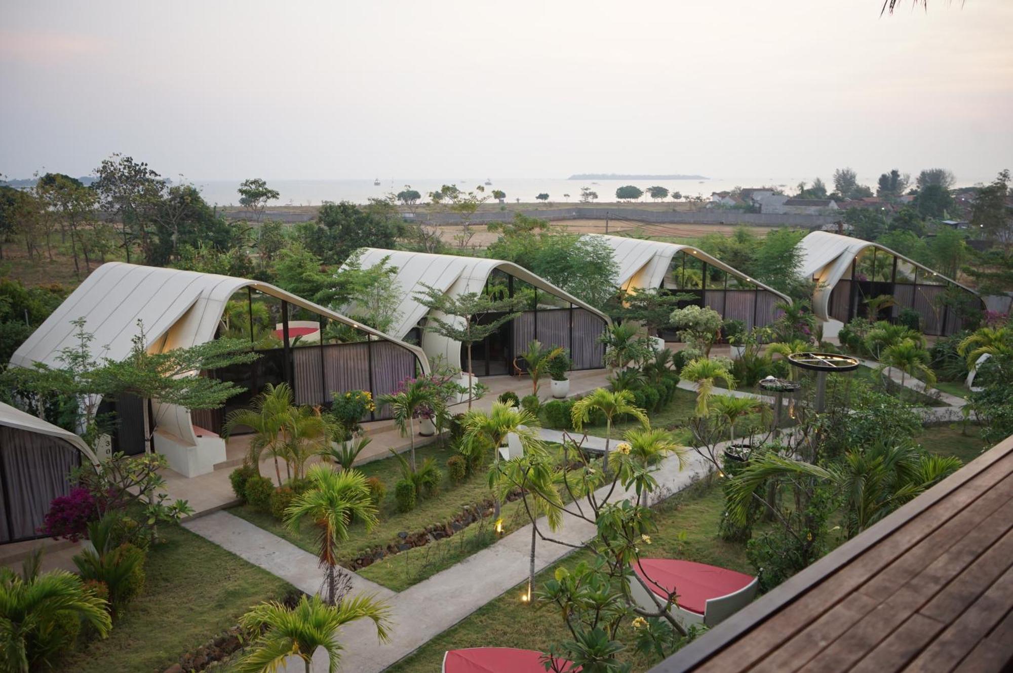 Lucca Resort & Residence Jepara Exterior foto