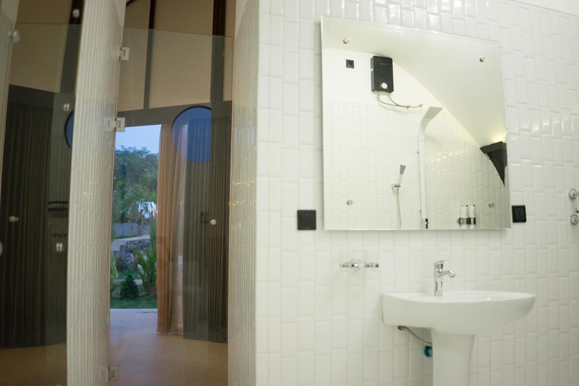 Lucca Resort & Residence Jepara Exterior foto